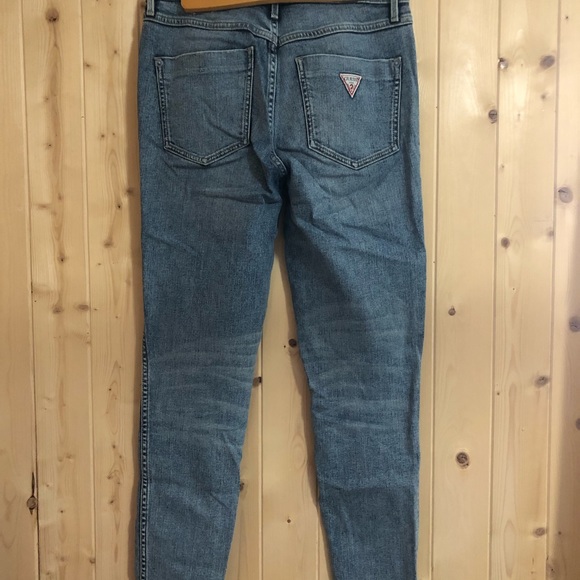 Guess jeans. - Picture 4 of 4